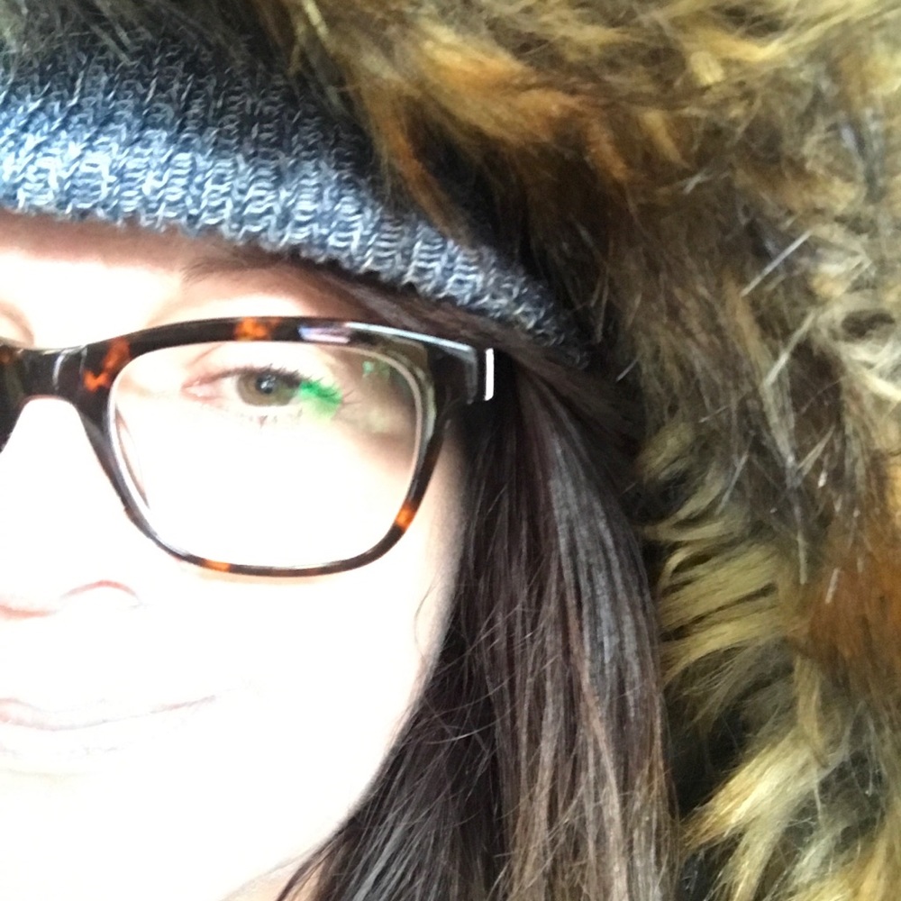 Meet your Posher, Holly